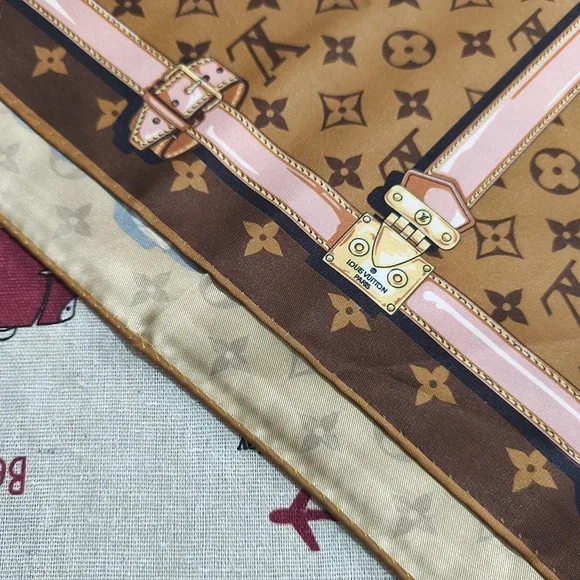 Louis Vuitton Monogram Pattern Silk Square Scarf - Picture 4 of 5